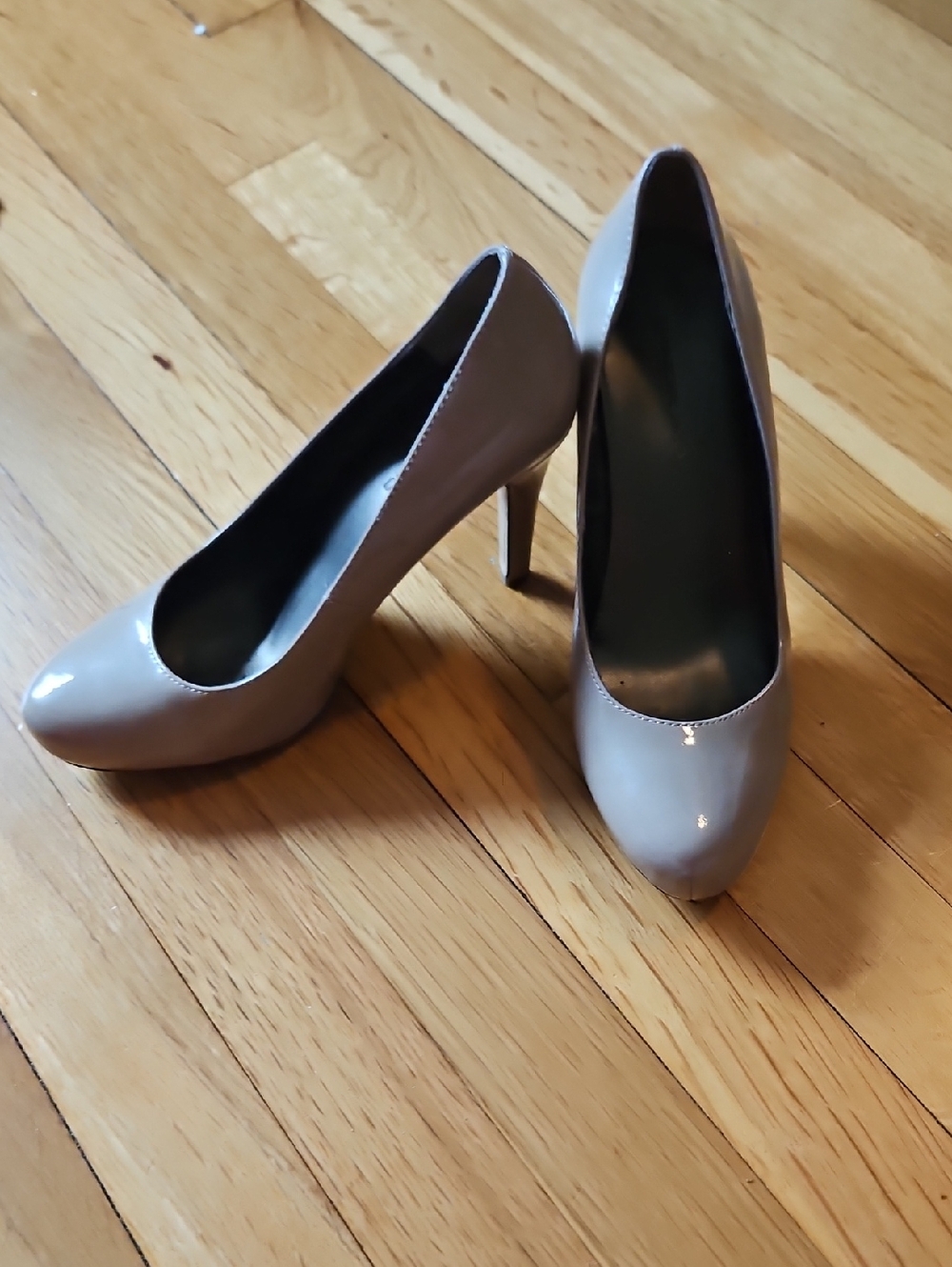 Bandolino Taupe Patent Round-Toe High Heels